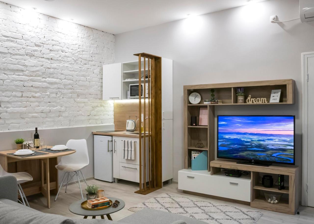 Brigitte'S Central Beograd Ngoại thất bức ảnh